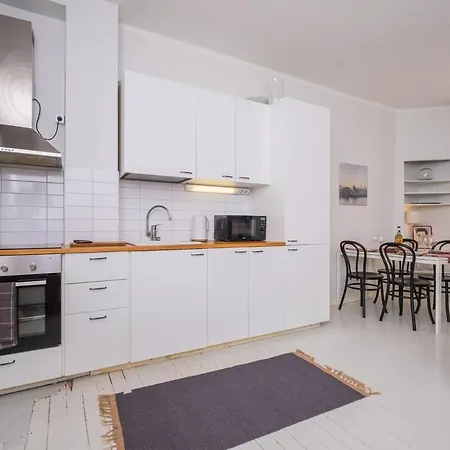 Apartment Fall For With Elvis Vibes Free Wifi Helsinki